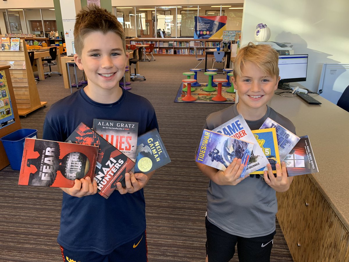 FrostwoodLib's tweet photo. Holiday Auction items from the Library. Reading baskets! #ilovemystudents #ilovemyschool #readingwins #onewasasurprise #onetheygottochoose #everybodyisawinner #especiallyme https://t.co/95H4XrdhaK