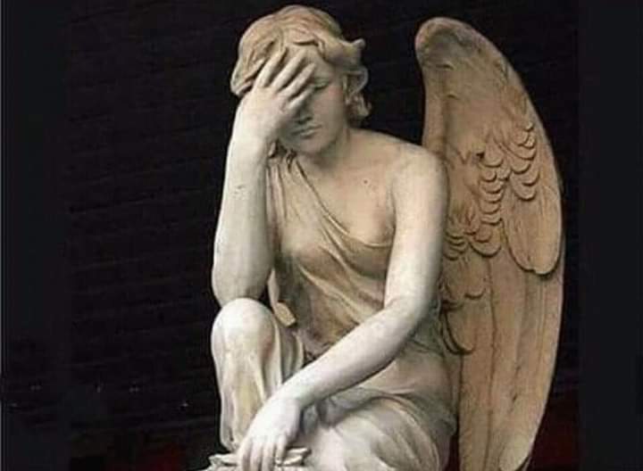 PortalChernobyl's tweet photo. Meu anjo da guarda vendo as merda que eu faço https://t.co/API2H9n3BK