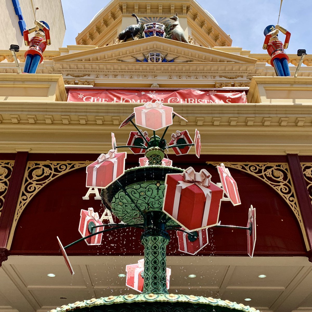 KeithConlon's tweet photo. The Rundle Mall fountain has gone festive!
#Adelaide #AdelaideArcade #heritagetourism #Christmas https://t.co/k1yIMyFNyA