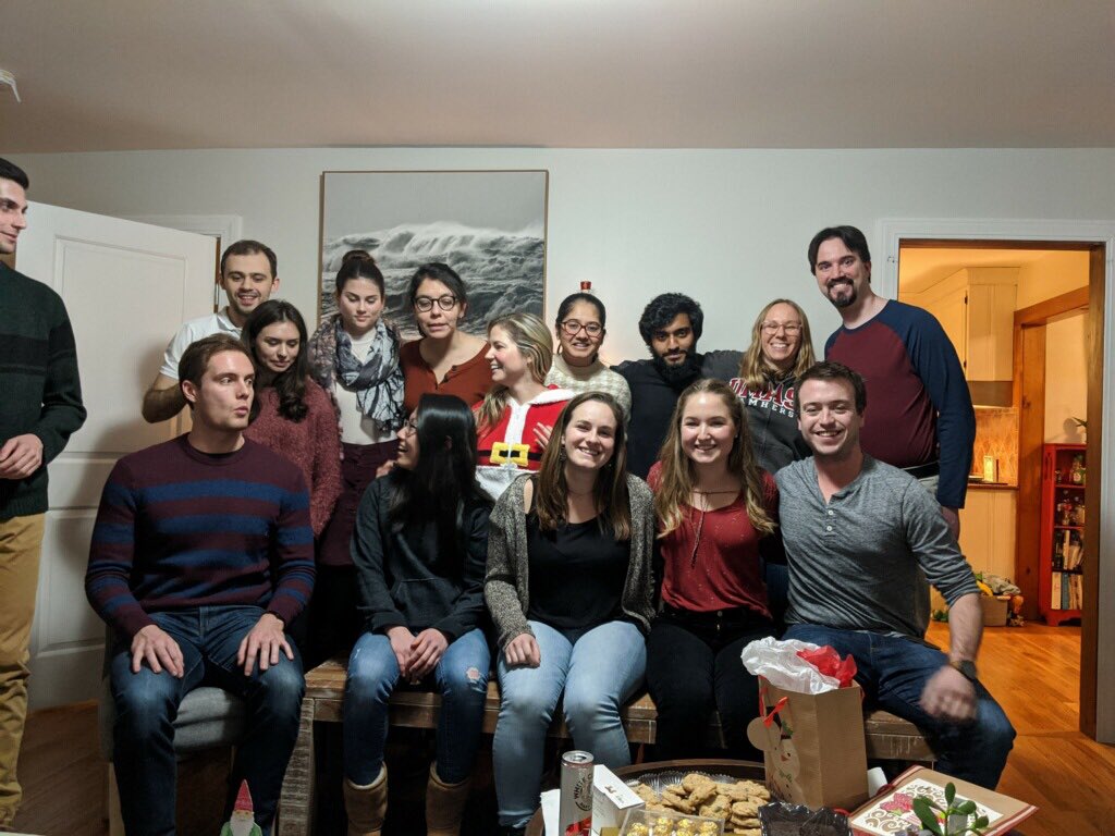 Meg Stratton Happy Holidaze From The Strattonlab Thankful To Work With All These Talented Scientists And Looking Forward To The Year Ahead Stay Tuned To Strattonlab Twitter To See Who