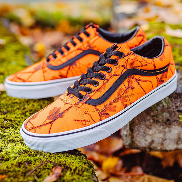Kicks Deals on Twitter: "Good sizes for the blaze orange/black Realtree Xtra x Vans Old Skool are OFF retail at $52.50 + FREE domestic shipping! BUY HERE -> https://t.co/aicneqCLol (promotion -