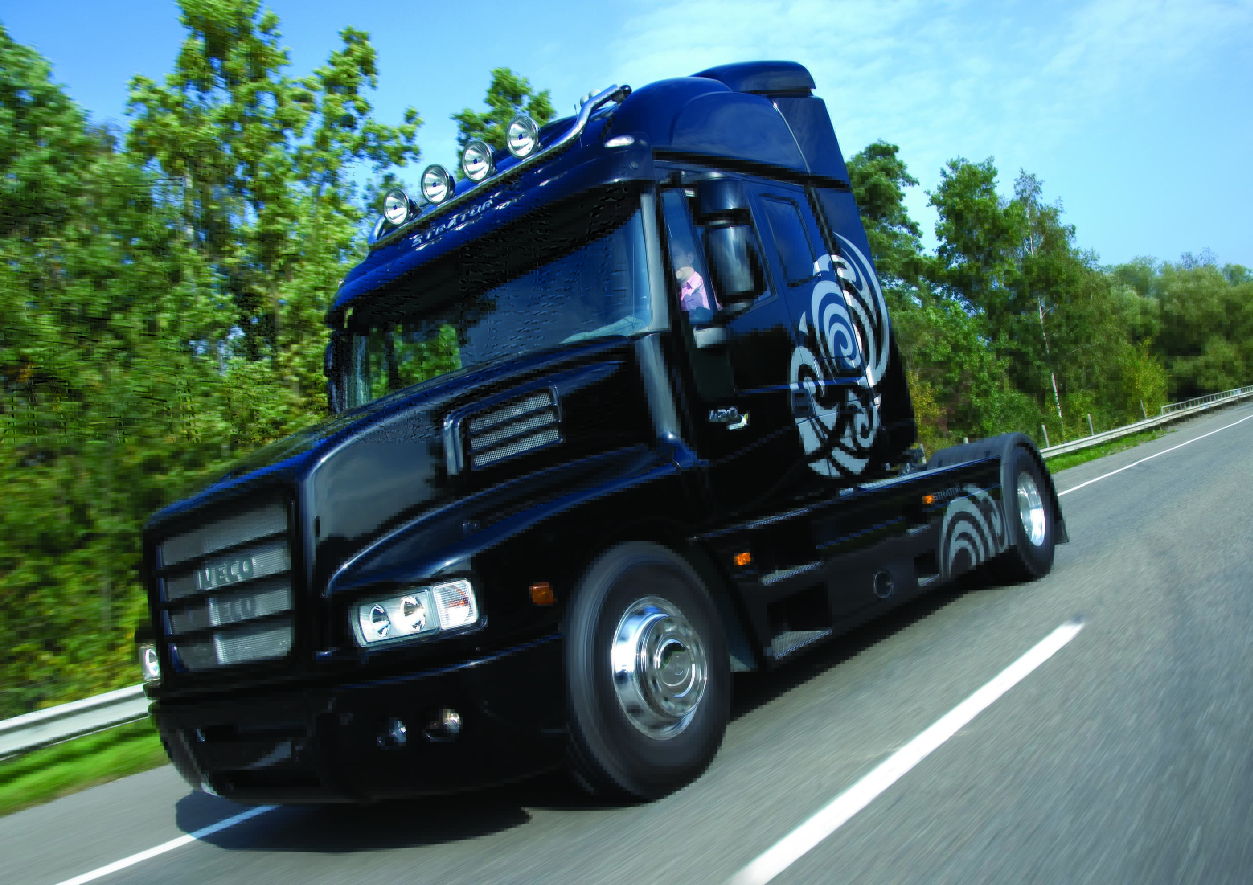 Тягач Iveco Strator 420