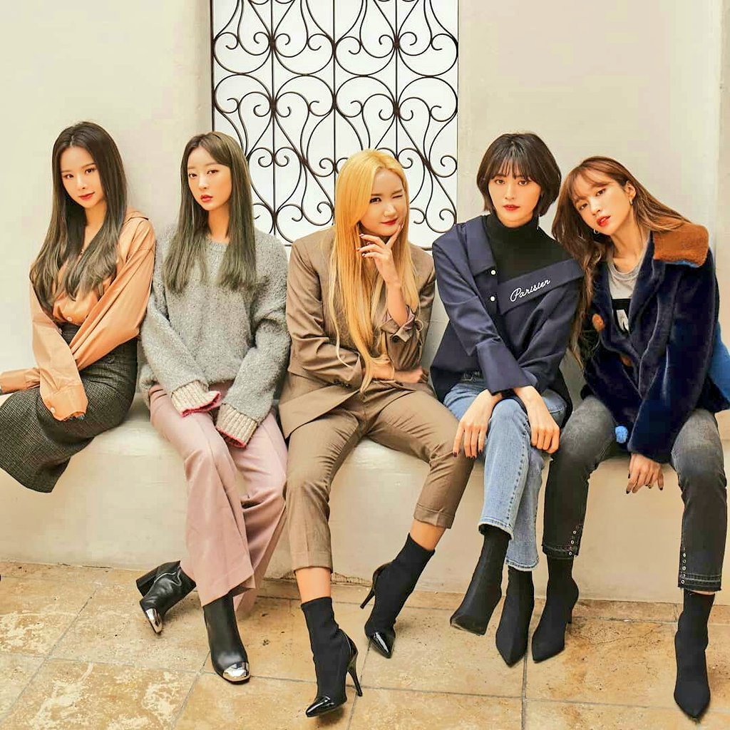 21IEMJ's tweet photo. Accidentally deleted massive bunch of my tweets so might as well start fresh too since I haven't been using this acc much 
Wld love to have more mutuals
Love &amp; supports these girls
#2NE1 
#WonderGirls 
#EXID 
#mamamoo 
Also love
#leehi
#ailee
#bolbbalgan4 https://t.co/SCG4So8kfC