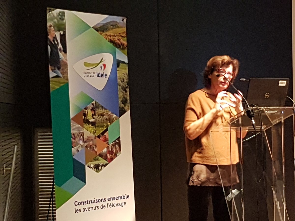 InstitutElevage's tweet photo. #GAViande 2019 @nathalie_damery co-fondatrice de l'#obsoco observatoire société et consommation présente l'évolution du regard de la société 🇫🇷 sur l'#élevage et la #viande bovine. #ceuxquifontlaviande 
Une attention massive et croissante portée à l'alimentation + la valeur santé https://t.co/9dOtWvYZen