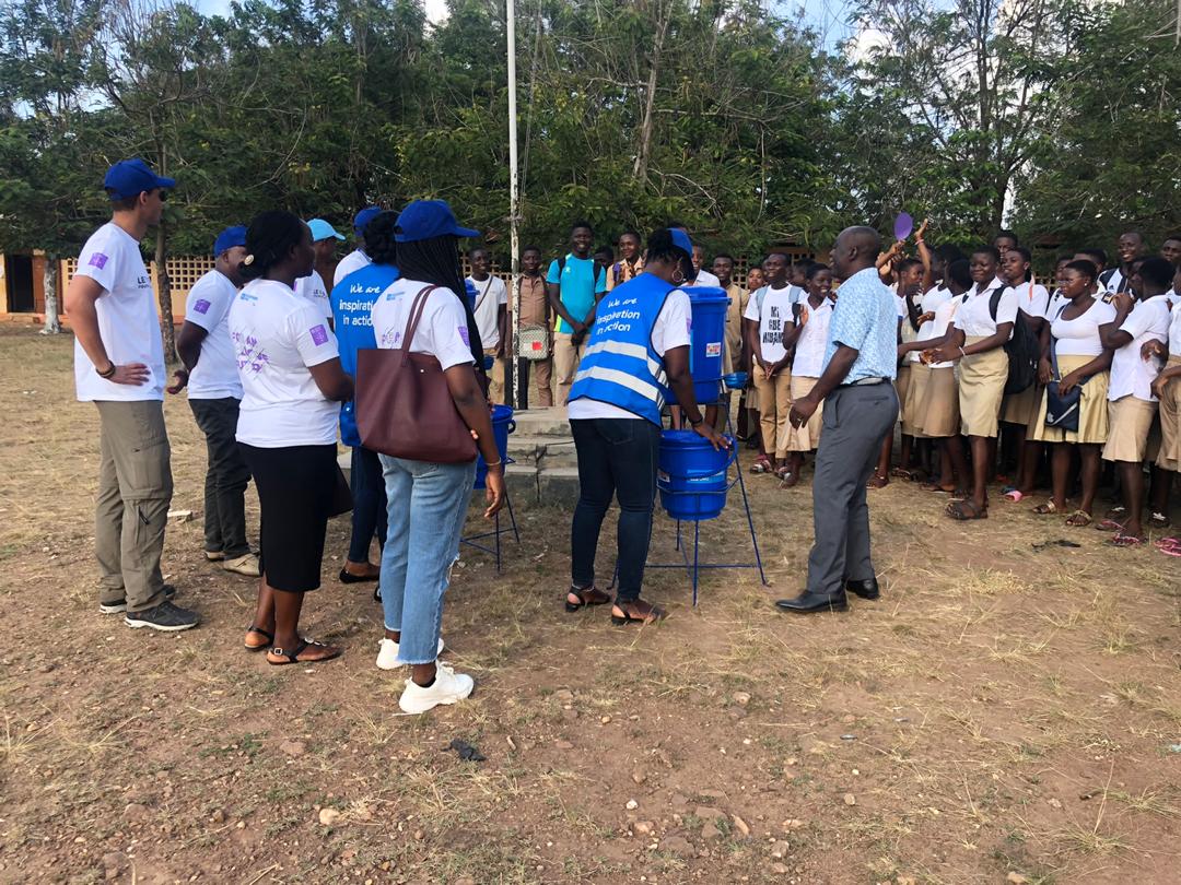 NaviSoly's tweet image. Mon expérience de #VNU avec @TogoWho m'a appris à  poser de petits gestes pour une meilleure santé: se laver les mains régulièrement permet d'éviter plusieurs maladies. Je suis fière de faire partie de cette famille,  source d'inspiration !
#Volunteer4Inclusion #IVD2019 #JIV2019