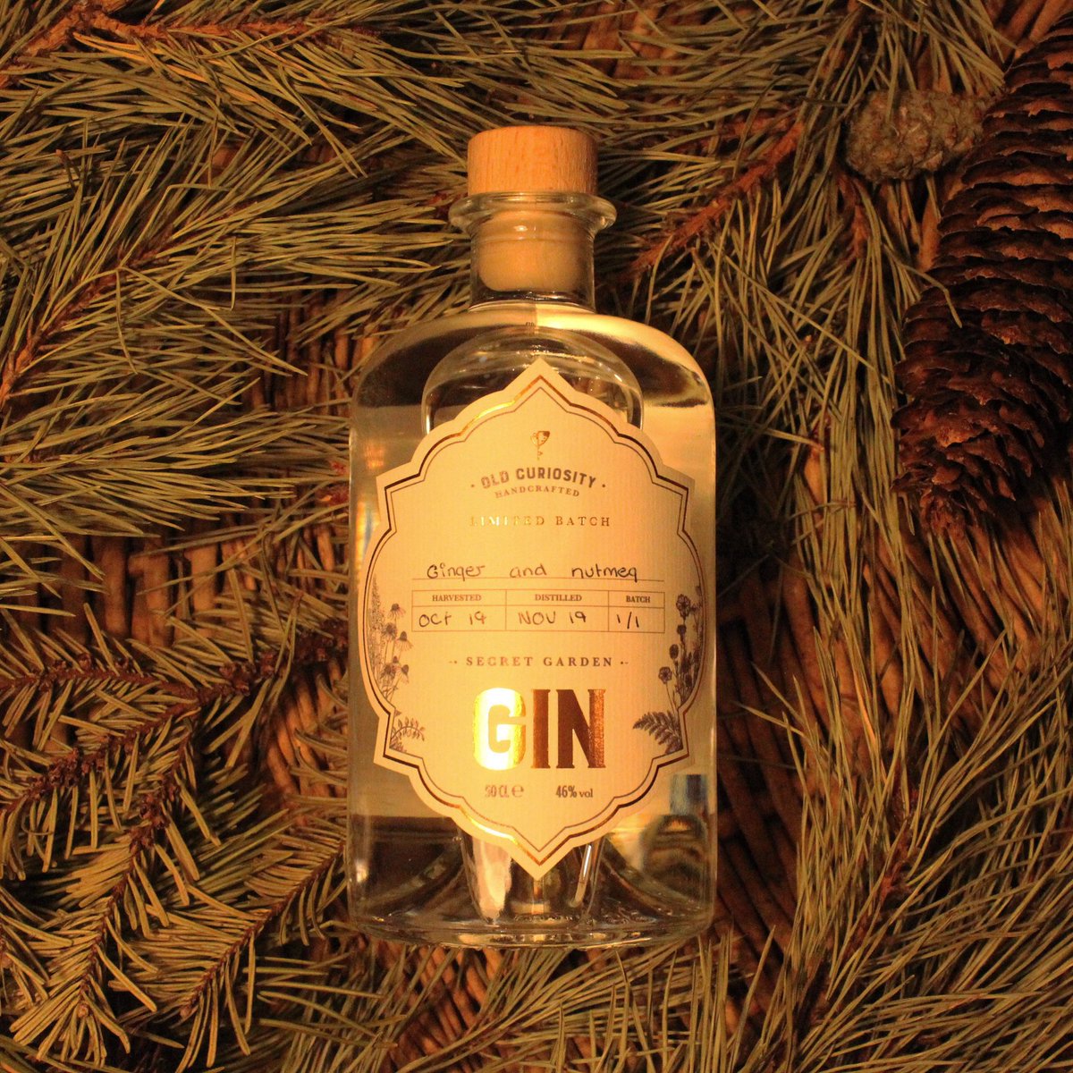 SecretGardenGin's tweet photo. GIVEAWAY TIME! 
We are on day 5 of our #6daysofchristmasgiveaway and we have a ginger and nutmeg gin to win!
To win this all you need to do is...
🌿 Retweet this tweet 
🌿 follow @OldCuriosity_ 
The competition will end at midnight tonight and you can enter on our Insta and FB! https://t.co/KS5d1jwROk