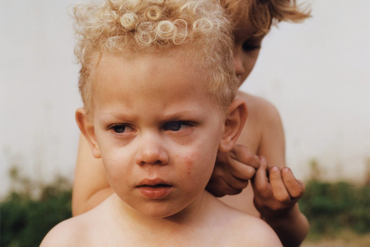 We interviewed Photographer #PatMartin on his @taylorwessing prize-winning series 'Family'. 

Tap the link below to see more:
pylotmagazine.com/pat-martin-fam…