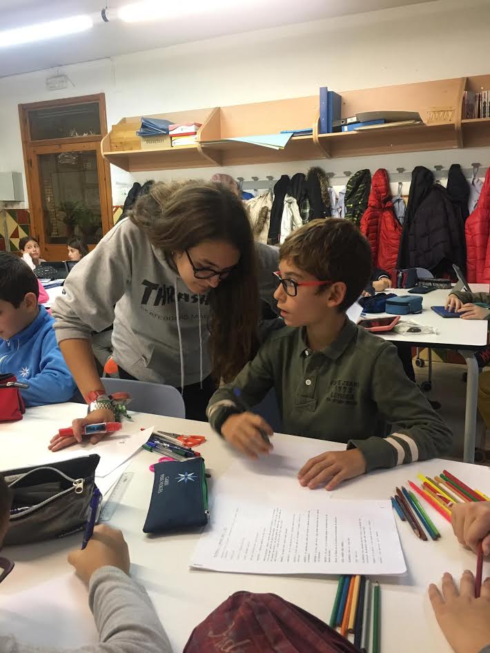 GarbiPereVerges's tweet photo. I a #Esplugues, celebrem també #SantNicolau i la festa del #Bisbetó. Sabeu que aquesta #tradició va n��ixer a l'Escola del Mar l'any 1955 com a iniciativa dels #CapsGeneralsdeColor? https://t.co/qlB36o8AF0