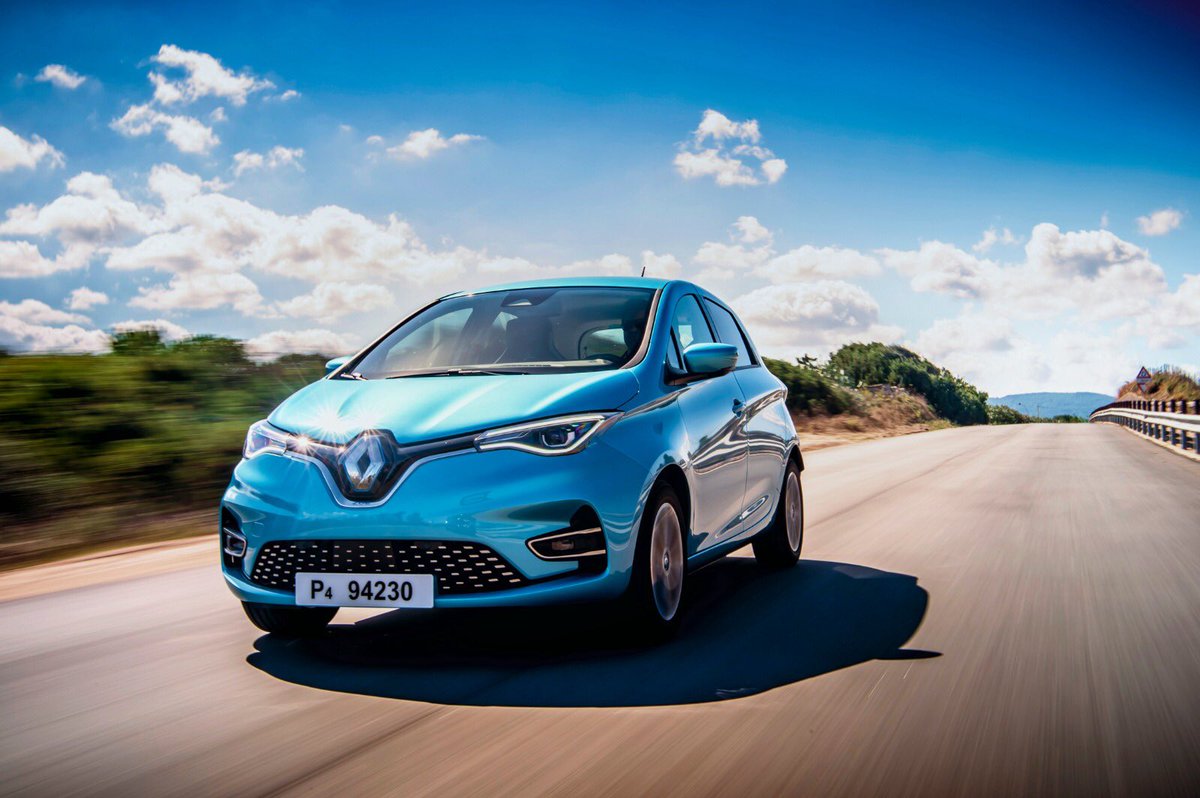 RenaultUKPR's tweet photo. Last night, New Renault ZOE won the City Car of the Year at https://t.co/grShumSUCo awards. “Renault could have gone back to the drawing board and tried to rewrite the formula. But it didn’t... Confident in its product. It’s even quite good fun” https://t.co/uYmfWygAQg #TopGear https://t.co/Sg9557ADTz