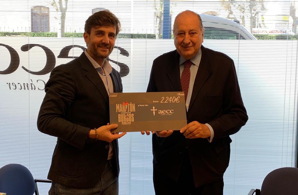 MaratonBurgos's tweet photo. Ayer hicimos entrega de los 2.240€ donados por la organización del IV Maratón Burgos y corredores solidarios a la @AECCBurgos https://t.co/Plup9Y0YGe