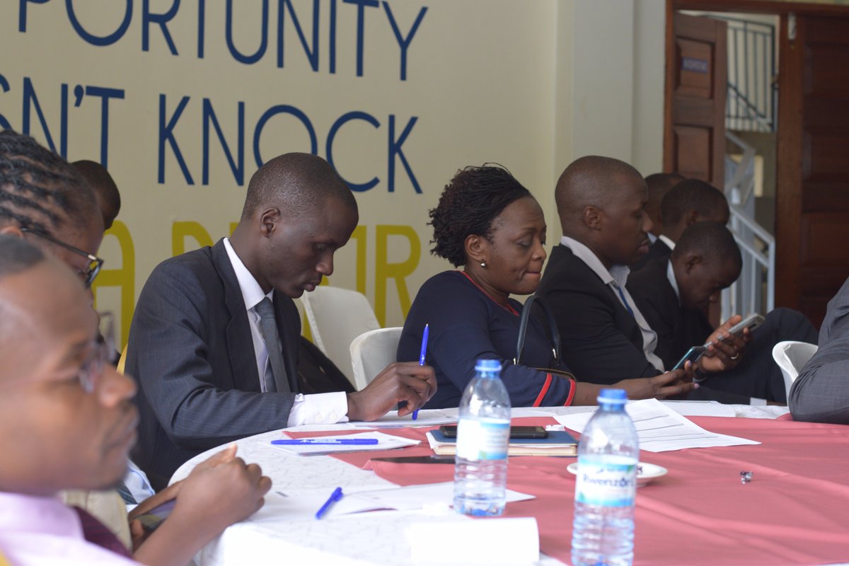 ug_lawsociety's tweet photo. "In my view, dispute resolution clauses must be drafted before other clauses because you're preparing for war"- @dkaggwa 

#ULSCLE

@KaggwaAdvocates @SPKinobe2018 @PheonaWall @JoyceNalunga https://t.co/x6T1yBIcYu