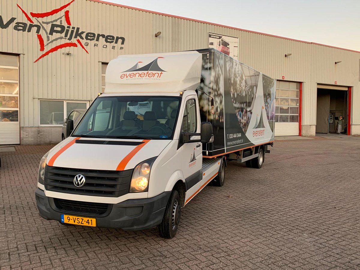 PijkerenSign's tweet photo. Deze combinatie van @Evenetent hebben we voorzien van mooie full colour prints en striping. Ziet er weer strak uit. https://t.co/uln7XGtqI2