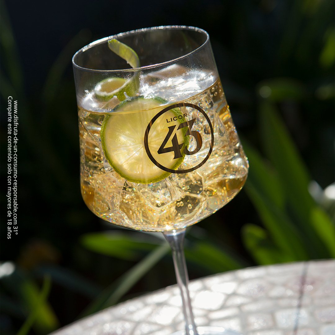licor43_es's tweet photo. El amor a primera vista debe ser algo así. #Ginger43 https://t.co/ShXIB1NYGw