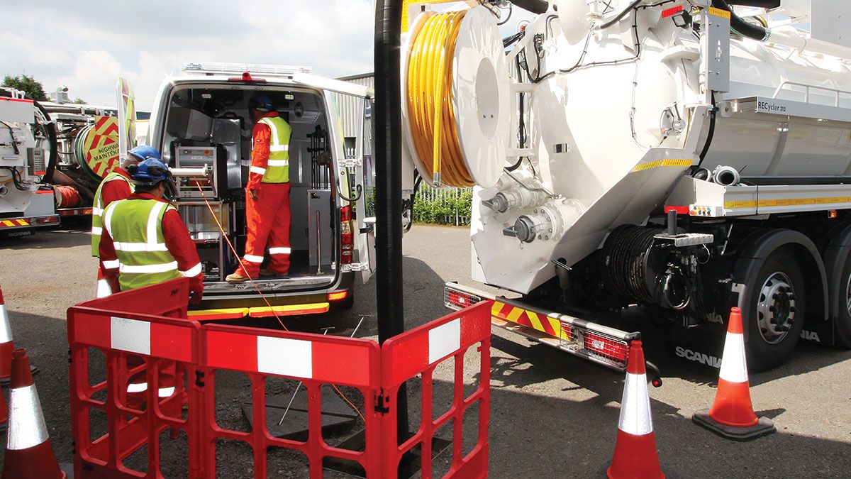 SewerCareUK's tweet photo. #SewerCare undertake work maintaining and repairing drainage systems for industrial, commercial and private clients. Whether your site needs surveying, cleaning, cutting, lining or more you can trust us to deliver on time and on budget. https://t.co/Fv1RGjpZBY