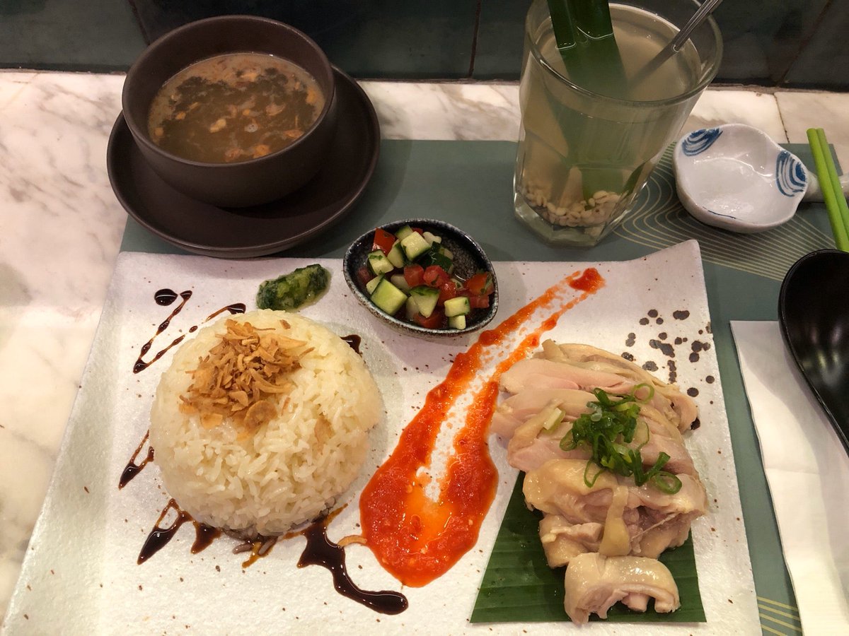 cchoudesign's tweet photo. Try their new Hainan Chicken Rice on the menu! (@ Mean Noodles in Sheung Wan, Hong Kong) https://t.co/Rky1KipoVg https://t.co/3pydiNLb54
