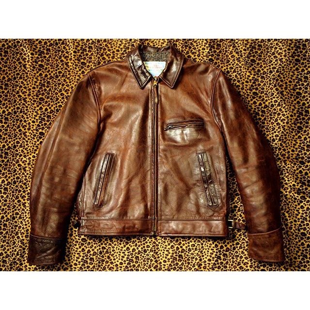 ROUTE44VINTAGE's tweet photo. 【注目商品】
本日のおすすめ商品を更新しました!
詳しくは下記のURLから当店インスタグラムをチェック☆
#宇都宮 #古着 #アメカジ
#エアロレザー #ホースハイド #ライダース
#Bootleggers #リンガーT
#JELADO #ネルシャツ
#HellersCafe #デニム #USN
https://t.co/fLoB47c6UL https://t.co/R0etAbzV4U