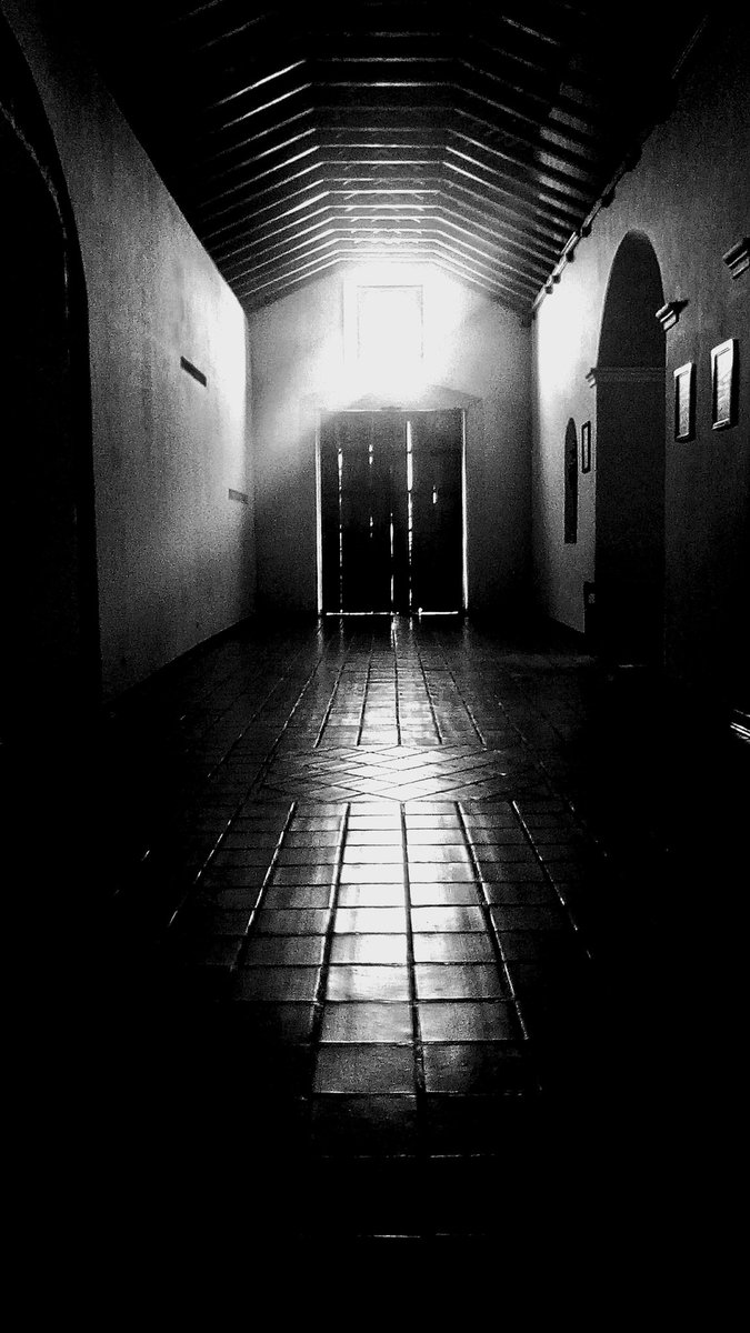 fers3rker's tweet photo. Inside the church / Dentro la iglesia
#Granada #Nicaragua 
#Church #BlackAndWhite #SaintFransicoConvent
#Iglesia  #BlancoYNegro #ConventoSanFrancisco https://t.co/64qiYoG0VK