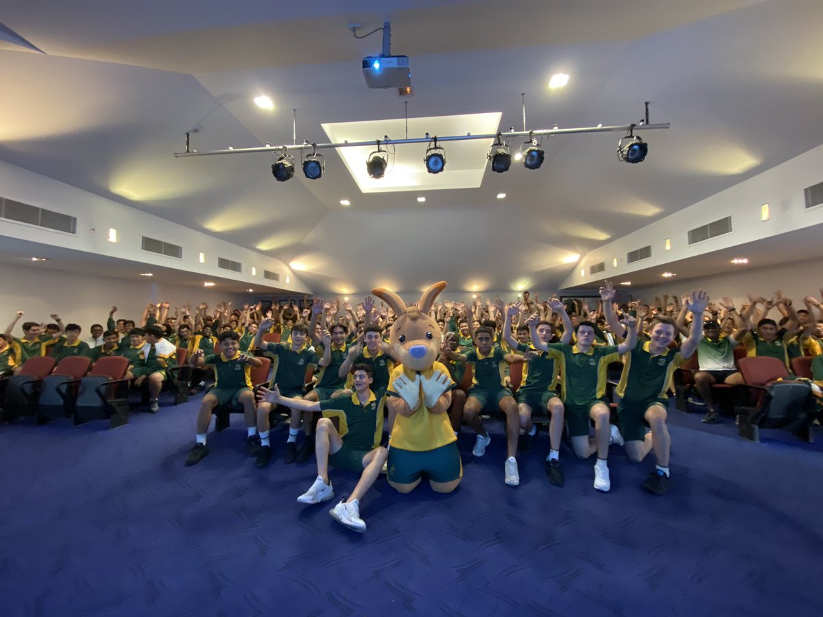 What a day with the <a href="/Aussie7s/">Australia Sevens</a> players sharing the love of Rugby and excitement for the #Sydney7s at <a href="/parramarist/">Parramatta Marist</a>!

Can’t wait to visit more schools next week!

#Aussie7s