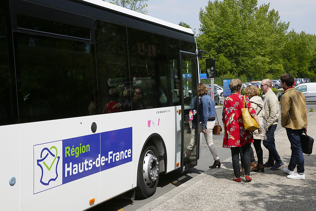 hautsdefrance's tweet photo. #GreveGenerale En raison du mouvement de grève de ce jour, des perturbations impacteront le réseau de #TransportScolaire et #interurbain en #hautsdefrance #Aisne #Nord #Oise #PasdeCalais #Somme 
🚌 Liste des lignes par réseau 👉 https://t.co/9VEcQJ5qys https://t.co/zlOveVUY5e