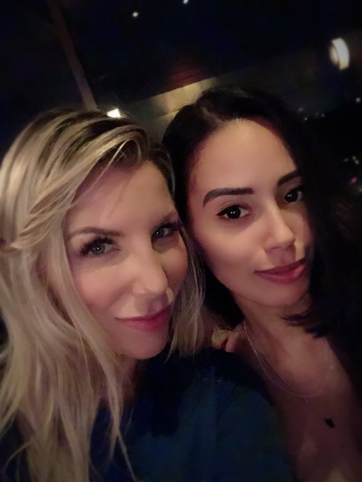 2 pic. Wish @andreinadeluxex a happy birthday ??? ✨? https://t.co/dLM3CHDJqX