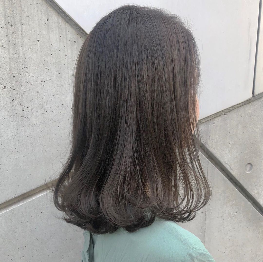Mine En Twitter ミディアムヘアの巻き方 男女ともにウケの良い ミディアムへア そんなミディアムヘアの 巻く前にすることやコテとアイロンでの巻き方も伝授しちゃいます T Co 0e3aovgvrw ミディアムヘア コテ ヘアアレンジ セルフヘア