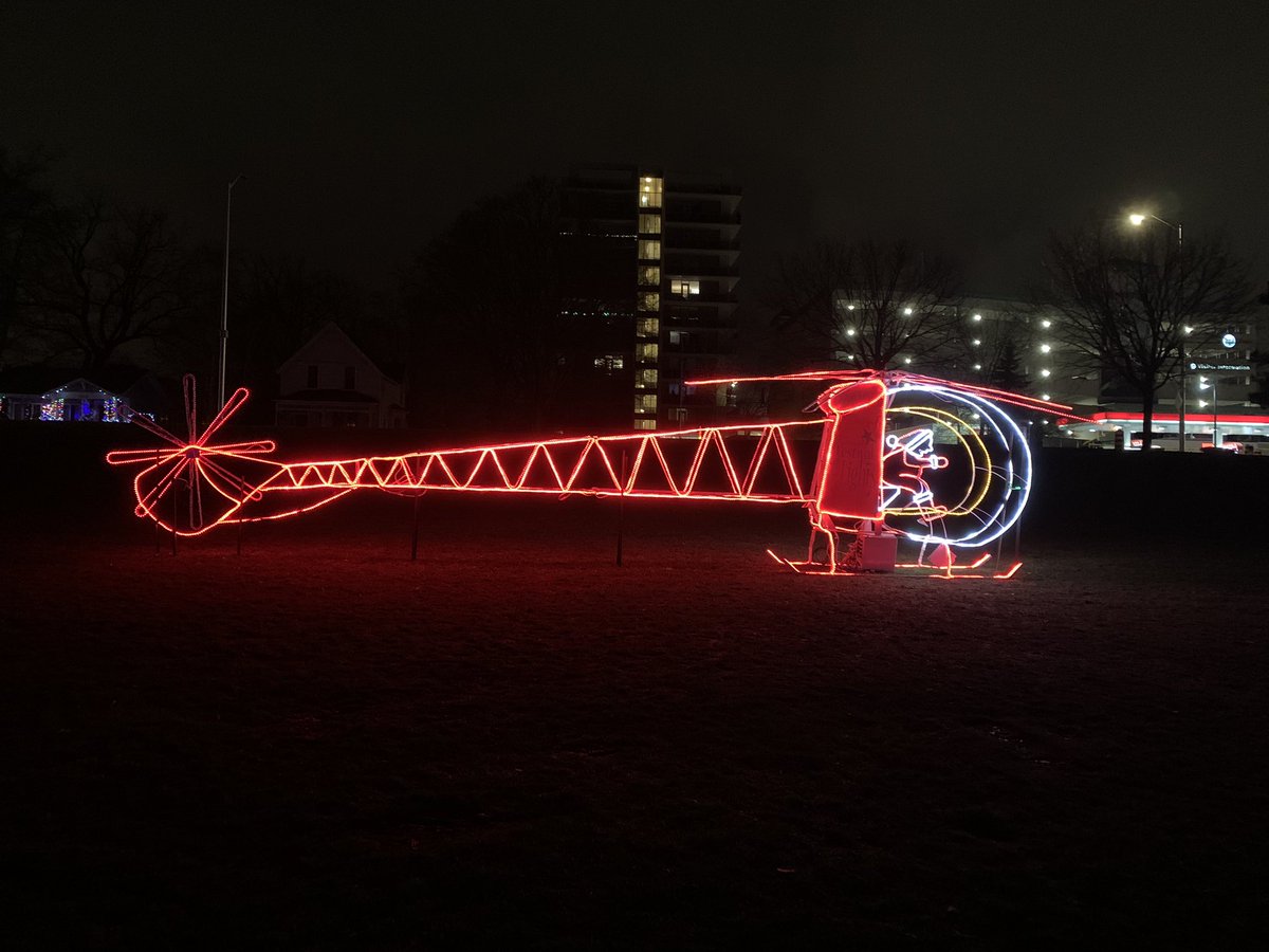 jj_rodz's tweet image. Come, see &amp;amp; enjoy LOL in Burlington, Ontario #LandOfLights #Christmas #FunLights