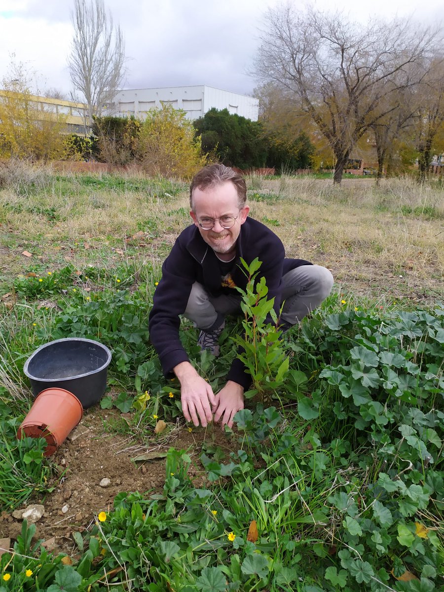 GRACIAS a l@s voluntari@s en la recogida y plantación del sábado. En solo 3 horas conseguimos sacar más de 40kg de #basuraleza de nuestra querida rincón de la #biodiversidad. Además esta vez hemos realizado una plantación de árboles y arbustos 🌳🌳. Suerte chiquinines... 🌎❤️🙏