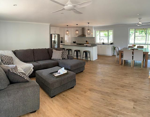 evolvedfloors's tweet photo. @luxfeelflooring Natural Blackbutt inside our customer Katrina’s beautiful home 🏡🌼 https://t.co/9P6OAMEljb https://t.co/xV6UX32x3H