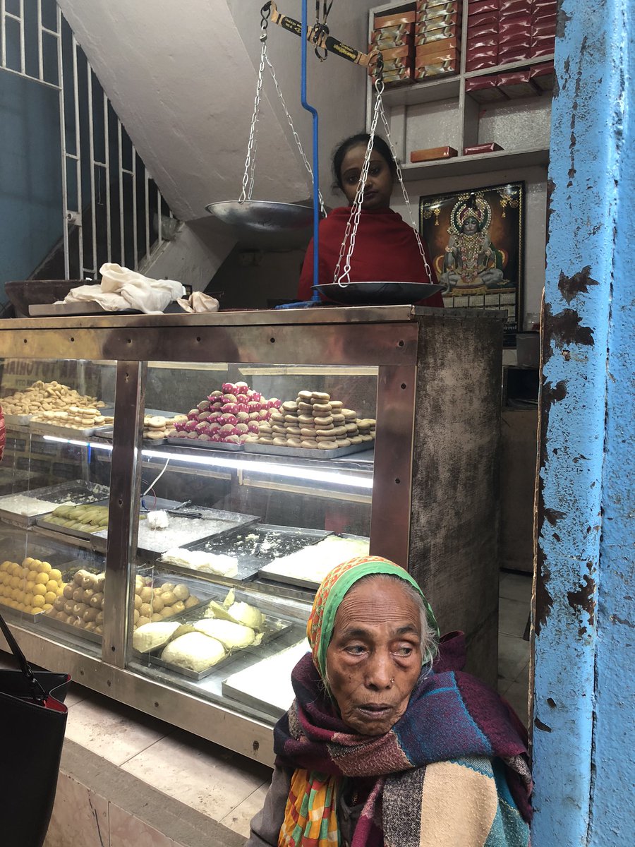 historywali's tweet photo. After a lovely Langar at Patna Sahib, this is the first thing we ate in the city. A tiny no-name shop in ‘Kachori Galli’ close to the Gurudwara make this Khurchan, layer upon layer of milky goodness. Just ask for Khurchan-waale they said. 
#Historywali eats #Patna https://t.co/CXEBfnCC3z