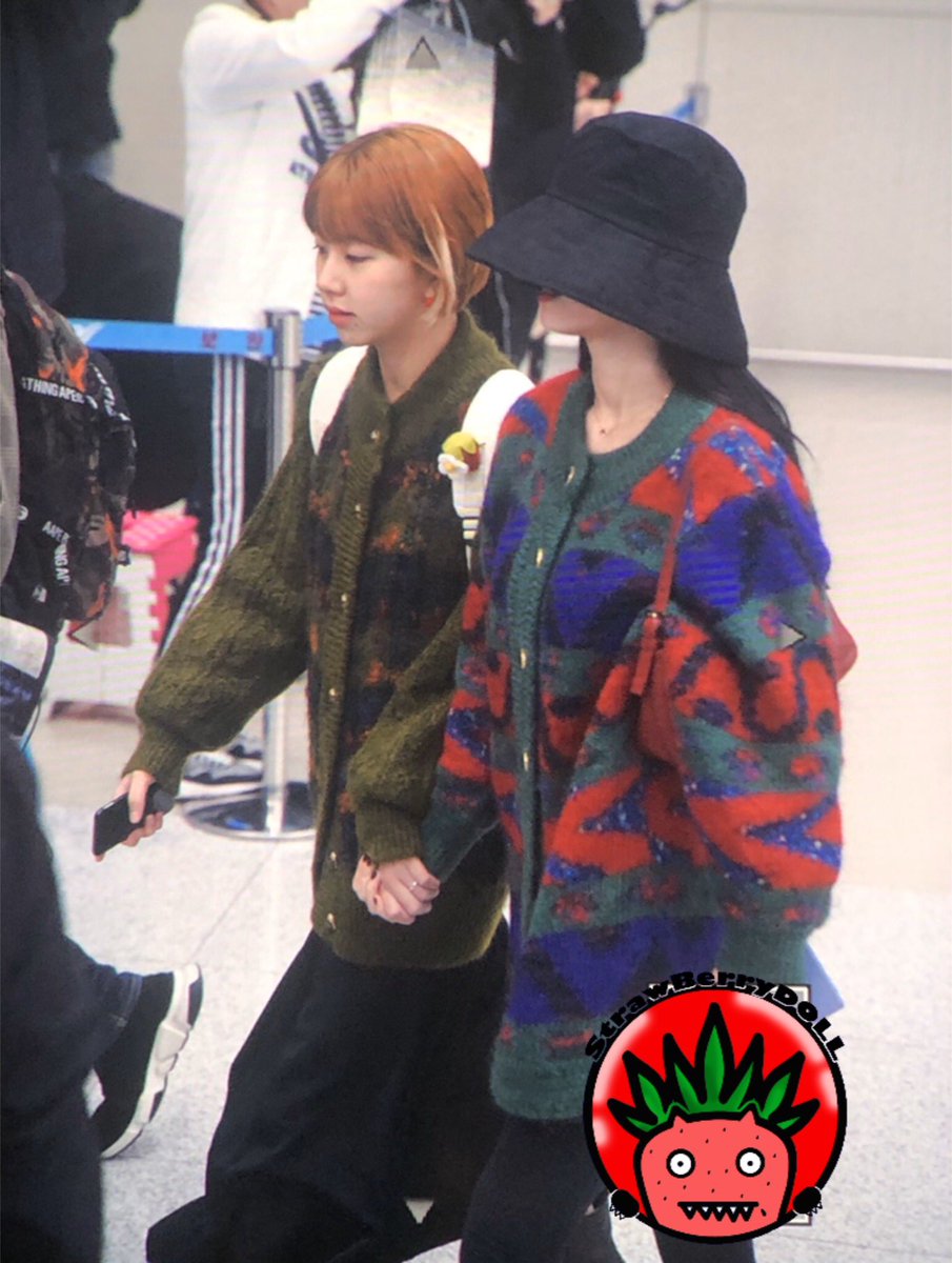 StrawBerryDoLLL's tweet photo. [preview] 191205 ICN2
#트와이스      #TWICE     
#채영 #Chaeyoung https://t.co/xPXeU6ytJ3