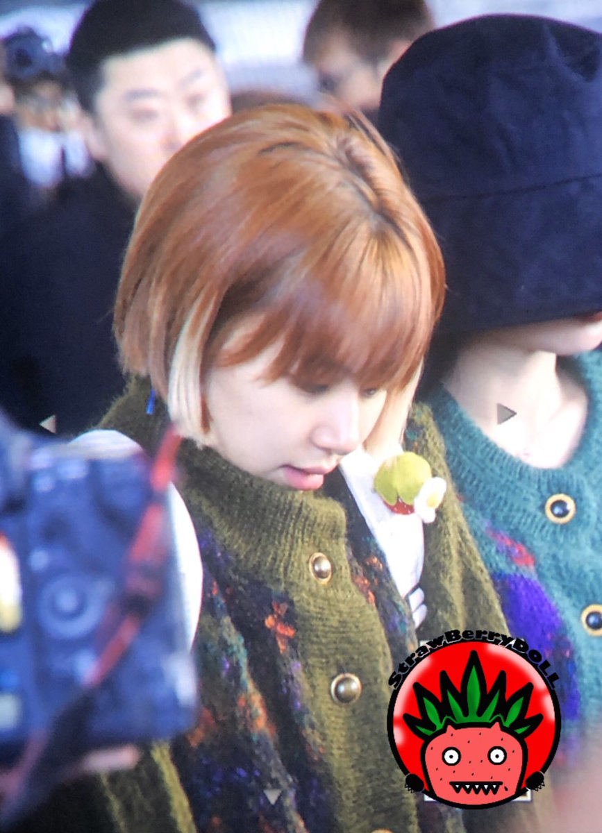 StrawBerryDoLLL's tweet photo. [preview] 191205 ICN2
#트와이스      #TWICE     
#채영 #Chaeyoung https://t.co/xPXeU6ytJ3