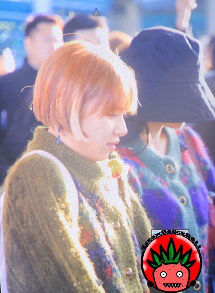 StrawBerryDoLLL's tweet photo. [preview] 191205 ICN2
#트와이스      #TWICE     
#채영 #Chaeyoung https://t.co/xPXeU6ytJ3