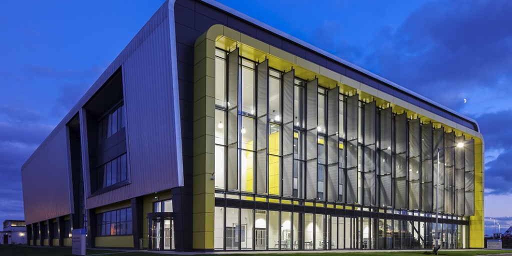 Today we're looking back at our award winning work on <a href="/CranfieldUni/">Cranfield University</a>'s Aerospace Integration Research Centre. Day or night, it looks fantastic!

<a href="/ikoplc/">IKO PLC (UK)</a> <a href="/Kalzip_uk/">Kalzip</a> <a href="/Sotech_/">@sotech</a> #cladding #roofing #envelope #loveconstruction #Metclad