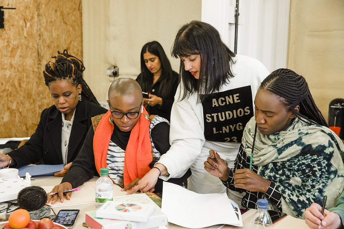 ghBritish's tweet photo. A huge thanks to our Circular Design Lab 2019 cohort for sharing their expertise, practise and ideas: @kali_etch @maxwellmutanda @wacysnarrative @mahendragooroochurn @mamaytall @hopewithisatuharrison @IzeliaFashion @bulongo_betty @MatthewBinary⁠
#CDlab19 #CircularDesigners https://t.co/zFF4cR6OnA