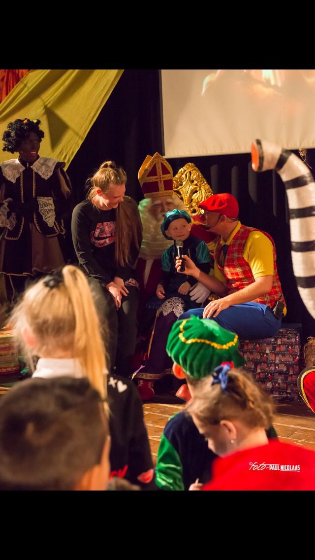 CoCodeClown1's tweet image. Fijne pakjesavond 🎁🎁🎁🎁🎁🎁🎁🎁