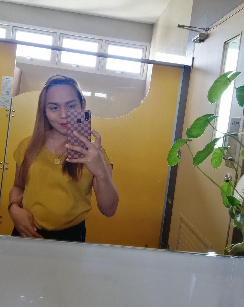 Raytii14's tweet photo. Its Holiday, but Im still working. #Adulting101 #THholiday #GoldYellow https://t.co/tu7BmTc6eS