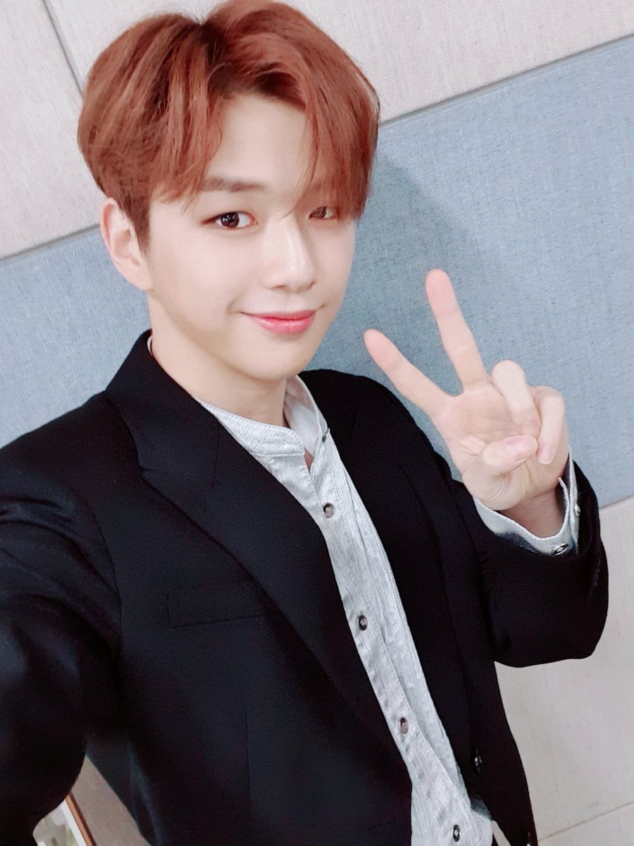 shakestrong2013's tweet photo. 고마움을어떻게다말로표현할수있겠어
#다니엘_너라서_고마워
매번좋은무대보여줘서고마워 https://t.co/LlXWirWJDG