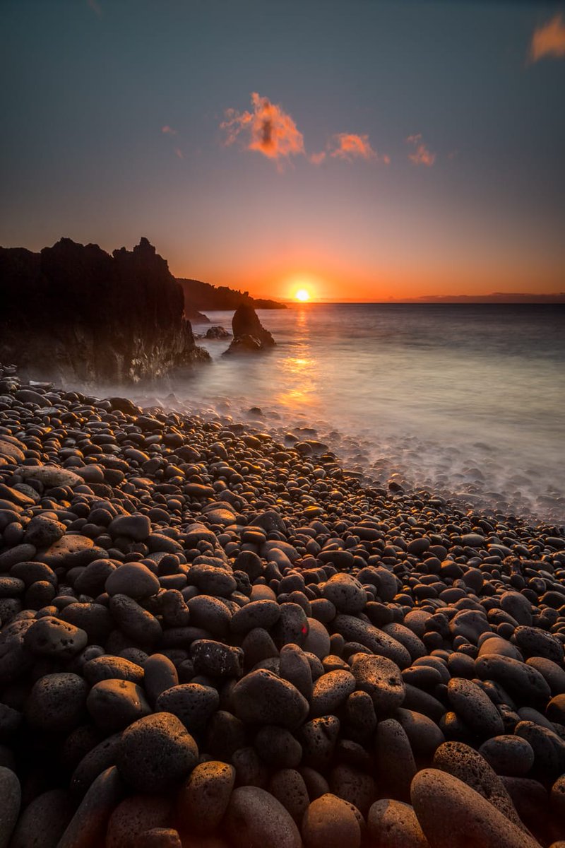 agenciaiisi's tweet photo. Imágenes como estas son resultado de la Ruta de Fotografía Diurna de Larga Exposición y de Atardecer celebrada en noviembre en #SCIC19 en #LaPalma
Conoce más de la actividad en MULTIMEDIA de la web https://t.co/WesquDJotC #esCIENCIAnomagia #SCIC19 https://t.co/tA69U8DtLn