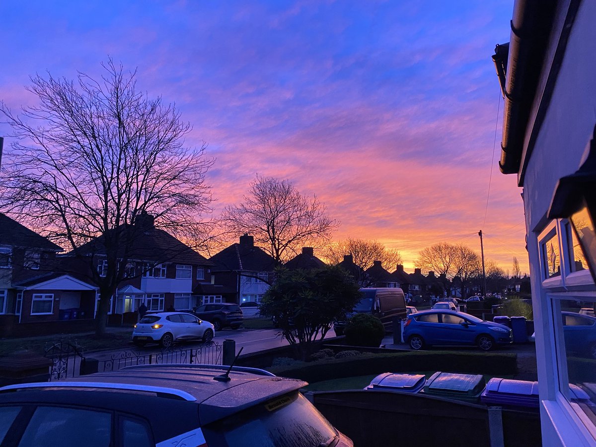 kennyk_SHG's tweet photo. Sometimes commuting to work can be pretty. https://t.co/jxjZ1jyAlV