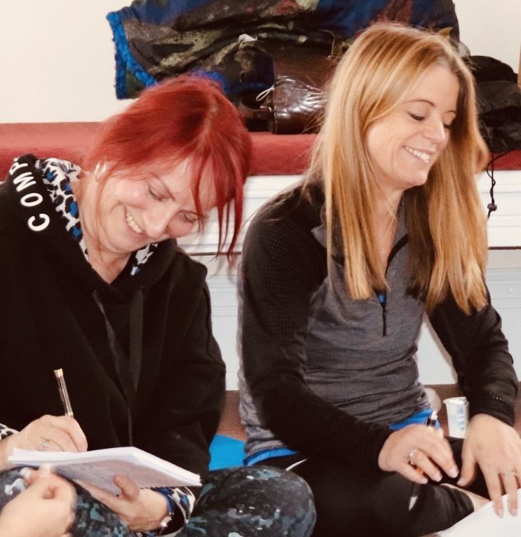 ClaireBaker35's tweet photo. #throwbackthursday to working on the Yoga course with Linda and Theresa at @ybfittraining
Yoga is not just about practicing the postures and holding positions theres a lot to learn about the philosophies, principles and history of it too 🧘‍♀️
#yogainstructortraining #fitness https://t.co/cKDhuVR3np