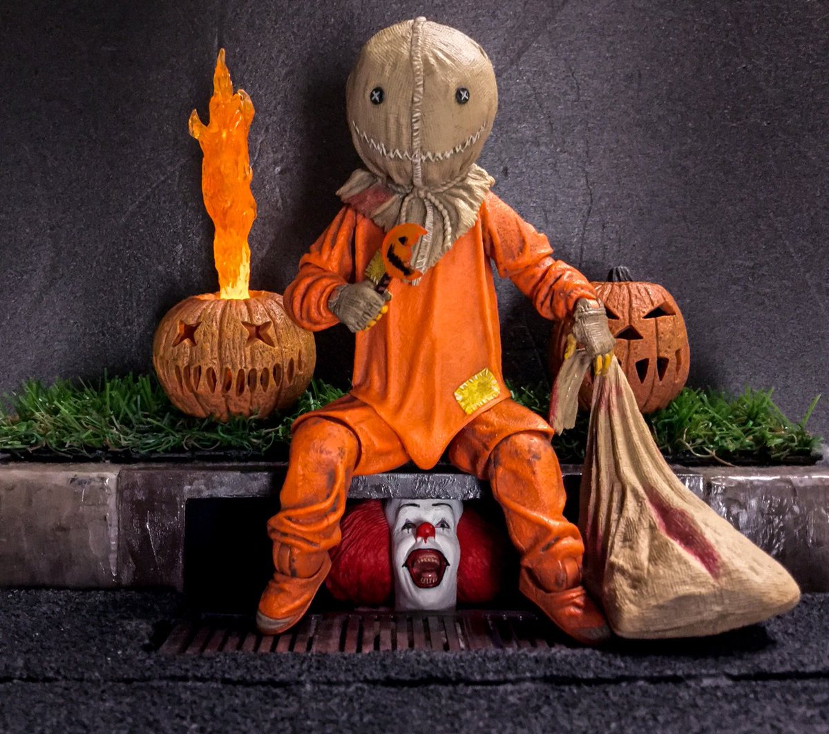 ネカ トゥーニーテラーズ ブライアン シンガーの トリック オア トリート サム スタイライズド 6インチ アクションフィギュア シリーズ4 Neca T Etco Toonyterrors4 Sam Ag T Shirts Toys えこだの山賊 通販 All ネカ The Crow クロウ エリック ジオラマ風 フィギュア