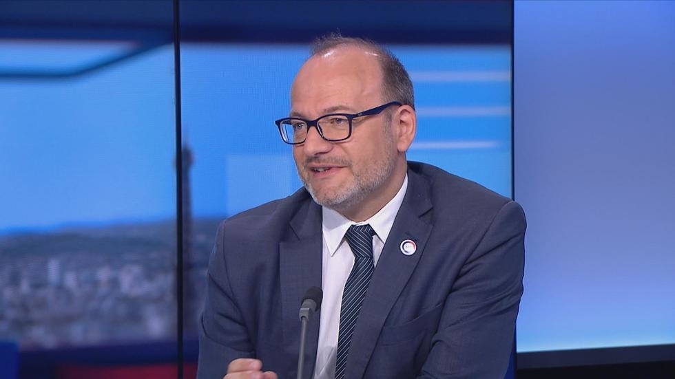 fanatelevision's tweet photo. #FrenchDevelopmentAgency Chief starts #Ethiopia visit. @AFD_France @RiouxRemy https://t.co/jfEChyRvIb https://t.co/2ehdhiXPdd