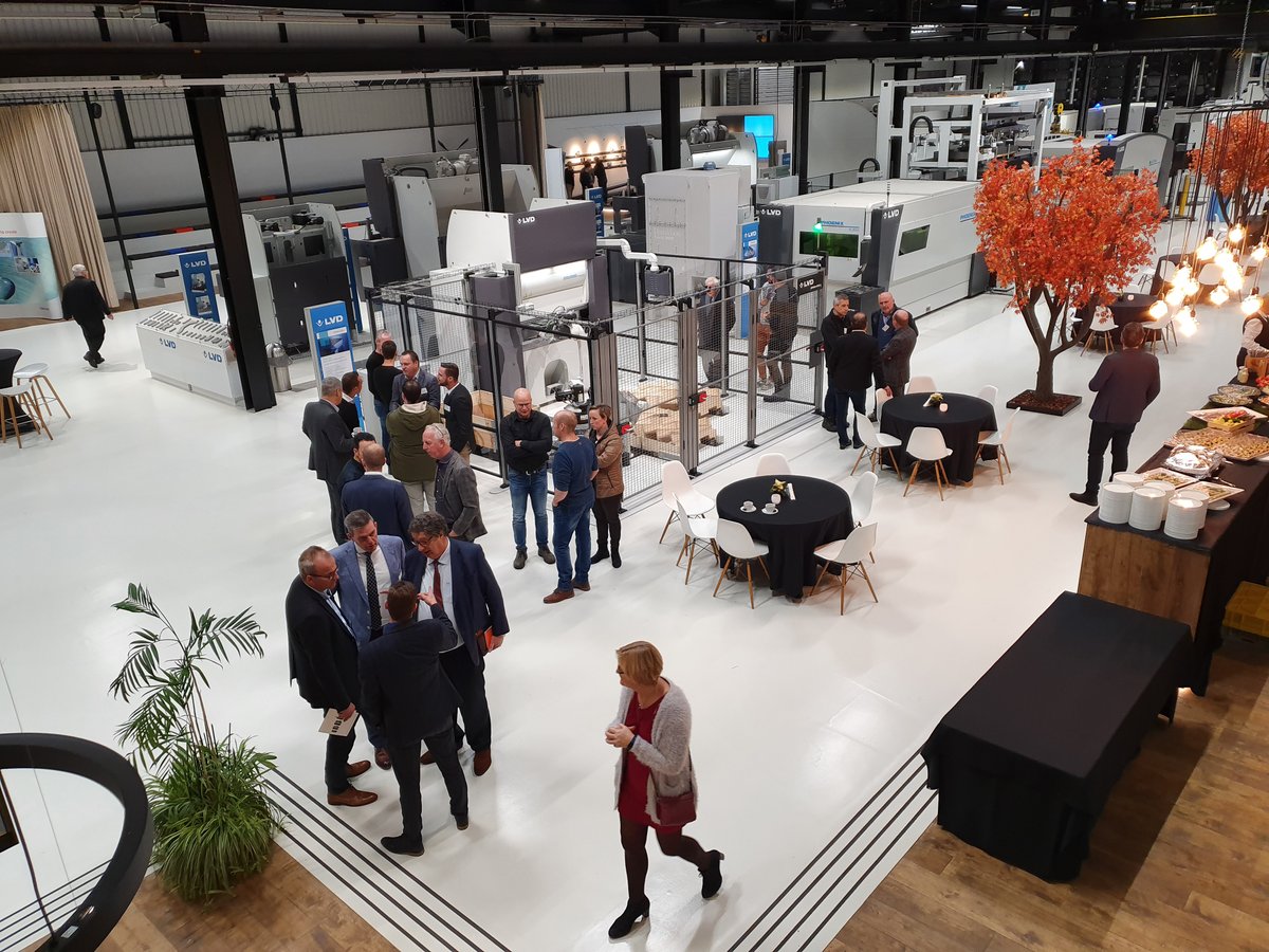 LVDCompanynv's tweet image. Thank you to the guests who visited this weeks’ #technologydays at the #LVD #XPcenter. We were pleased to host such a dynamic group. #smartfactorylive #laser #punch #bend #integrate #sheetmetal #metalwork #sheetmetalworkingmachinery #metalworkingsolutions