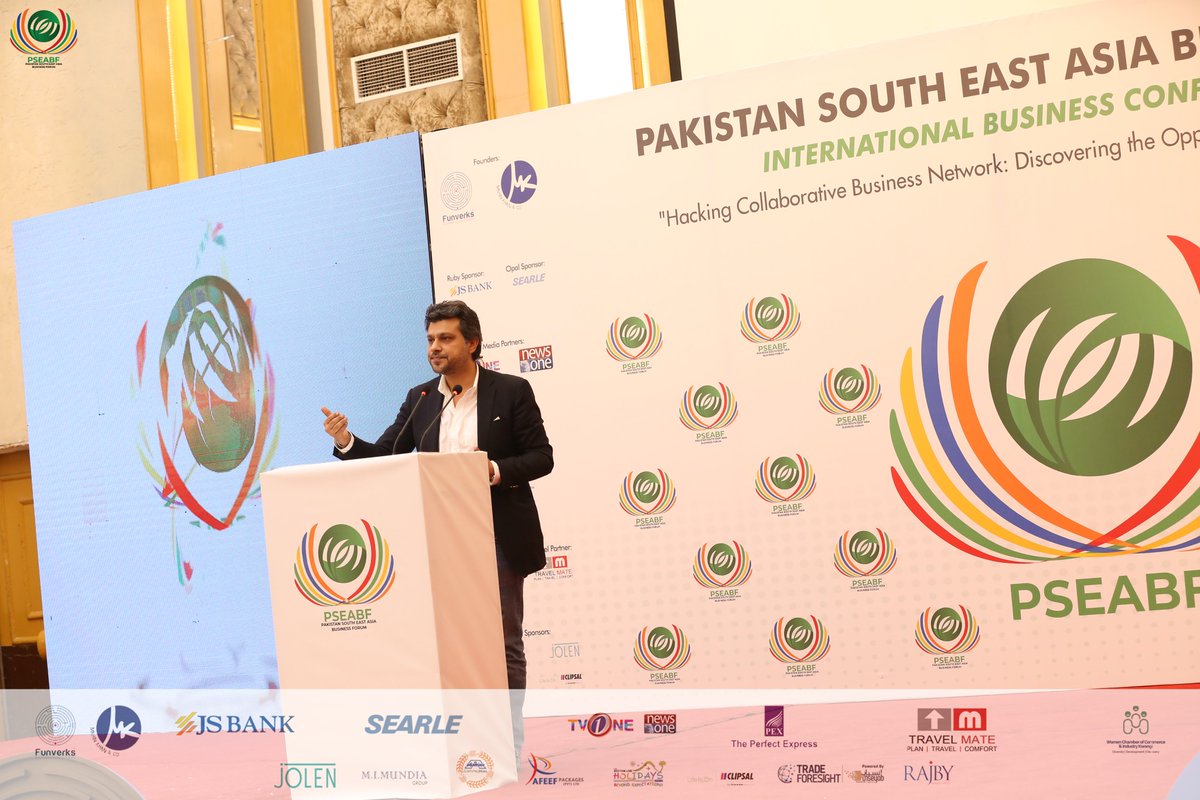 PSEABF's tweet photo. Mr. @fksquared CEO SEED Venture addressing the audience at Pakistan South East Asia Business Forum , International Business Conference 2019 # PSEABF2019 # IBC2019 # Karachi https://t.co/IA3PnT32de