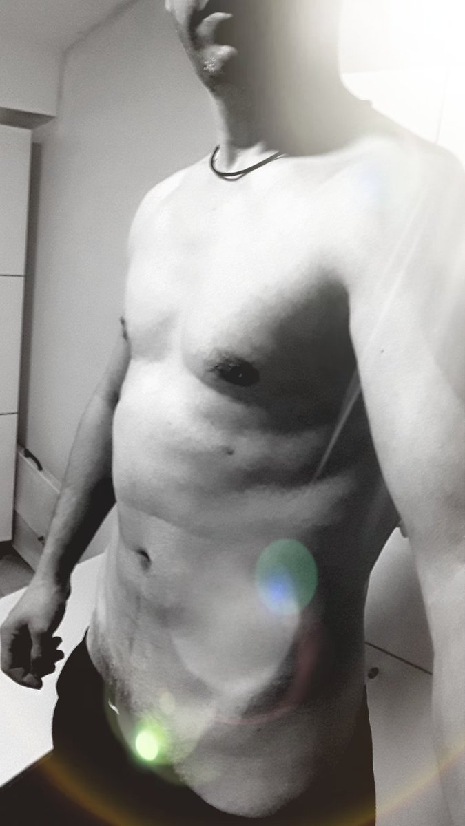 Merih89762232's tweet photo. Spor sonrasi duşa girmek isteyen varmi benimle https://t.co/qeICQJ6sUo