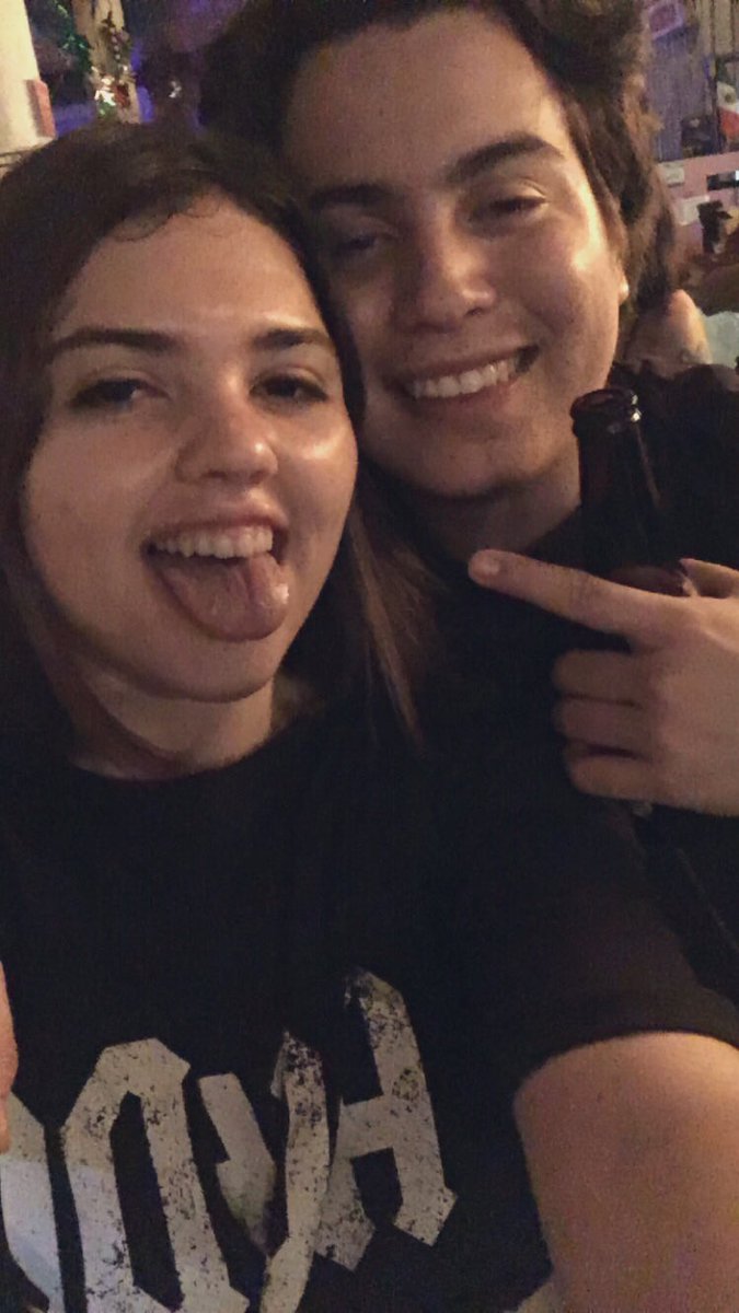 CristyMDLM's tweet photo. @_JulioPerez Aquí adjunto una bella foto. P.d. Te extraño bro! https://t.co/VZXazA5RHF