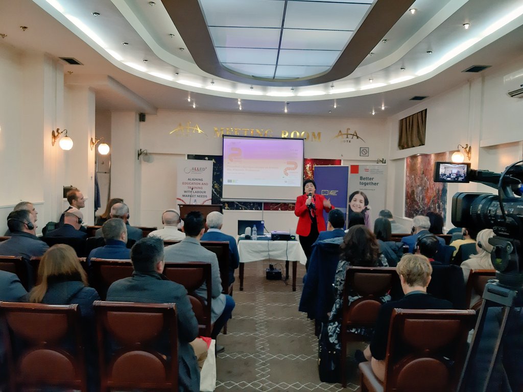 alled_2's tweet photo. #HappeningNow #ALLED2 Team Leader Ms. @efkaheder opening the presentation on "State of Art on Vocational Education and Training " by wishing everyone a very warm welcome.
#EUOK
#ADA
@ADCinKosovo
@efkaheder https://t.co/Vdm6vO2SGl
