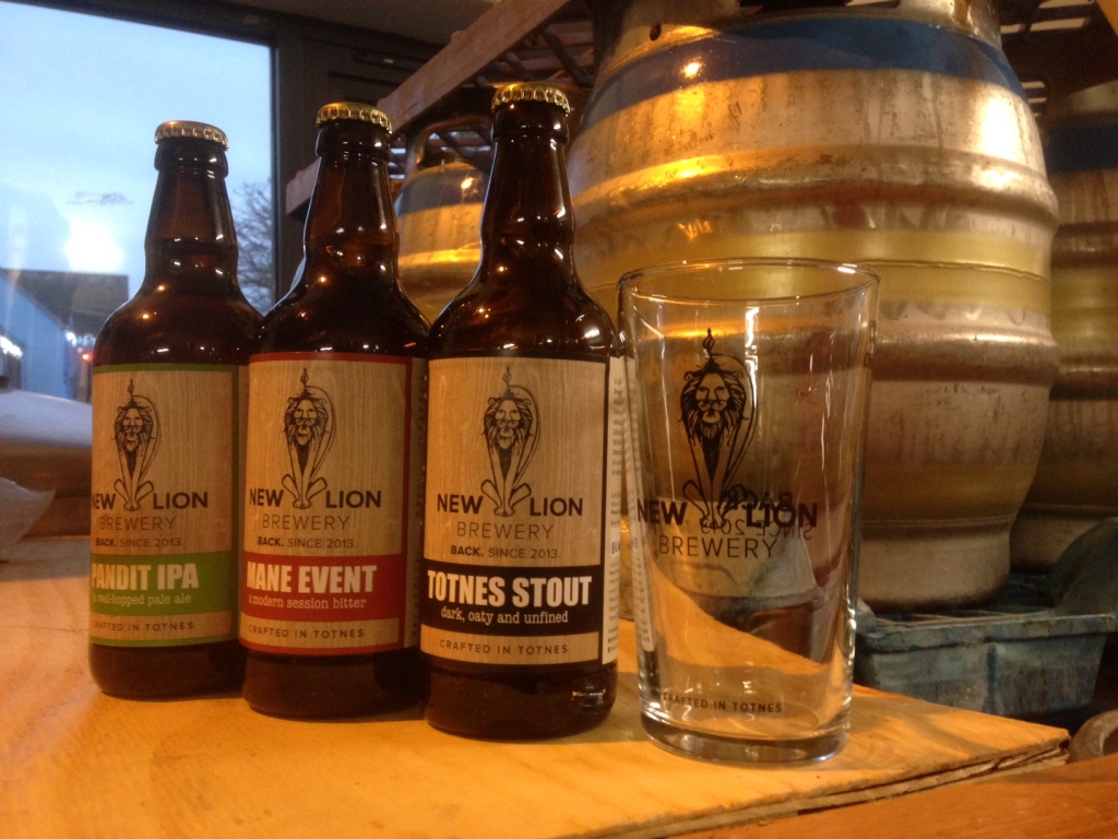 TotnesLibDems's tweet photo. We love this ! Anyone under 25 who turns up at the Taproom &amp; Bottle Shop, Webbers Yard between 5pm and 9pm on Election day, with their polling card, will be presented with a free pint, and the thanks of the brewery (however they vote) for getting out &amp; voting.  #totnes #newlion https://t.co/BsXqvQHcRs