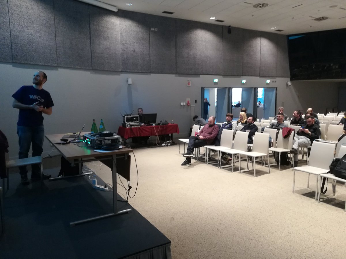 marcominerva's tweet photo. .@andrekiba6 ci parla di Polly e Refit a #wpc19it https://t.co/gNM7cmdcAk