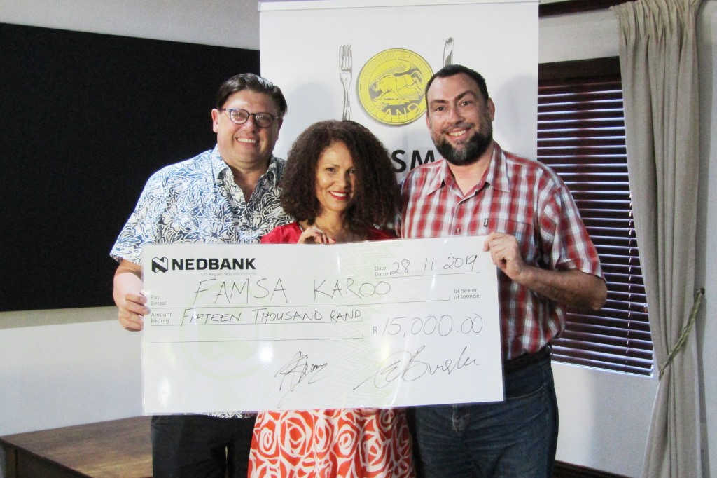 StreetSmartSA's tweet photo. StreetSmart SA recently handed over R15, 000 to its Oudsthoorn beneficiary, FAMSA Karoo. The funds donated will go towards a life-skills educational project for boys. Read the article: https://t.co/3pHi1DinkV

#GiveResponsibly #ProudlyStreetSmartSA #FAMSA #Oudsthoorn #SAGoodNews https://t.co/R4uOoueKEe